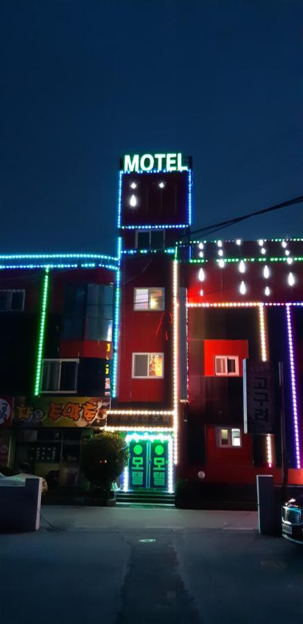 بوتشون Michigan Motel المظهر الخارجي الصورة